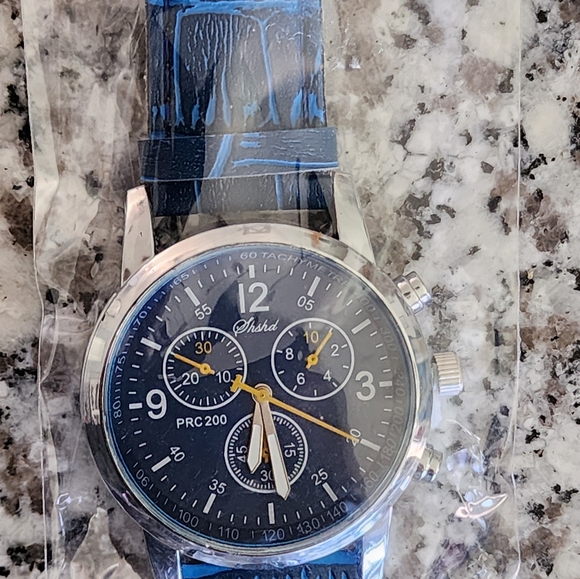 Watch - Picture 3 of 3